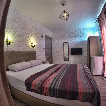 מלון Satsuma Butik 2*